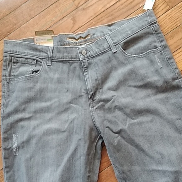 Old Navy Denim - ❤️NEW❤️ Gray Distressed Jeans Plus Size Old Navy Denim - ❤️NEW❤️ Gray Distressed Jeans Plus Size